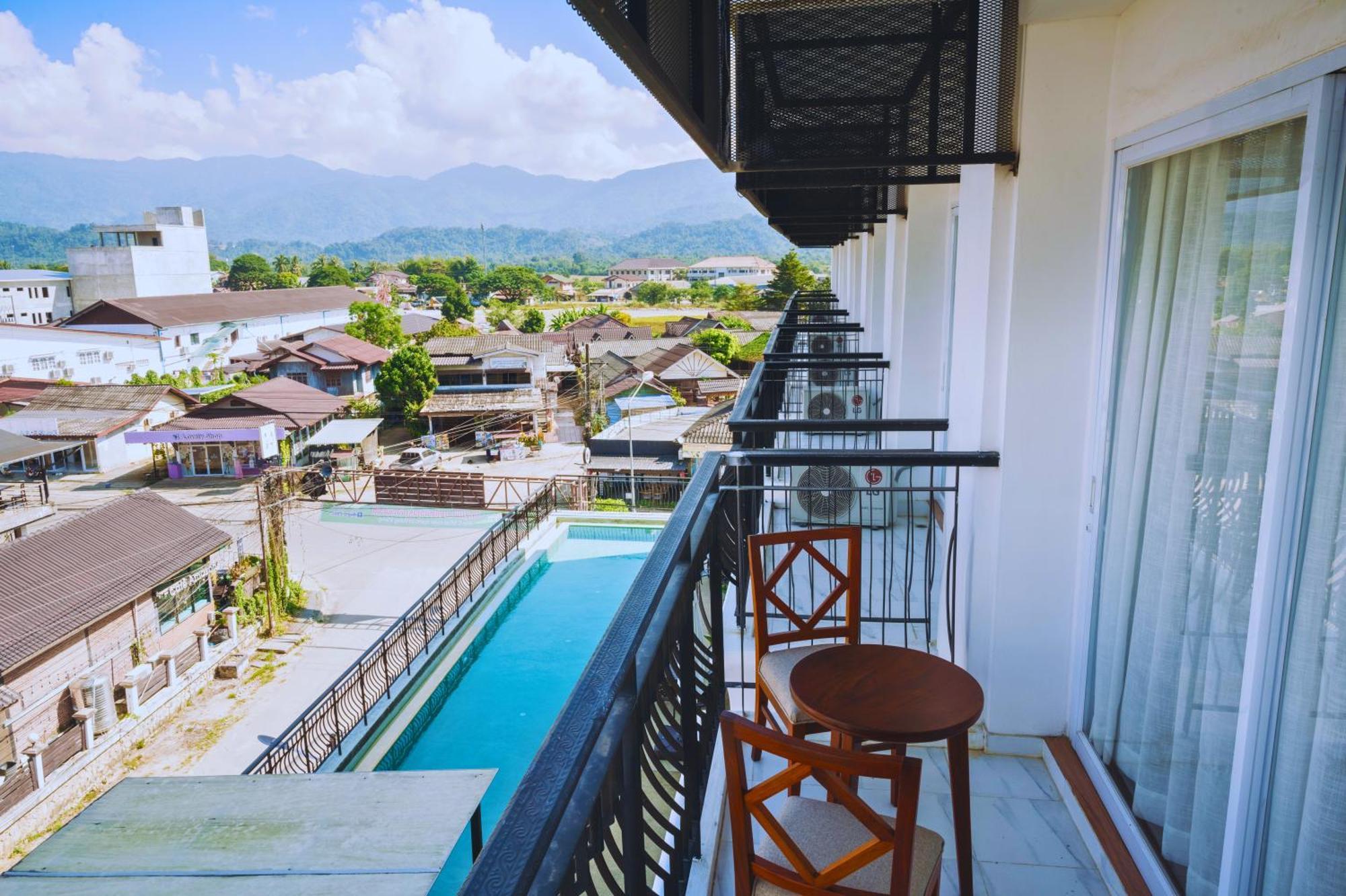 Oudomsin Vangvieng Hotel Ванг Виенг Екстериор снимка