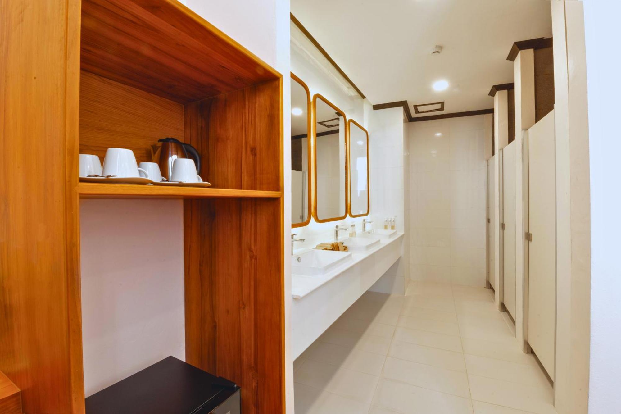 Oudomsin Vangvieng Hotel Ванг Виенг Екстериор снимка
