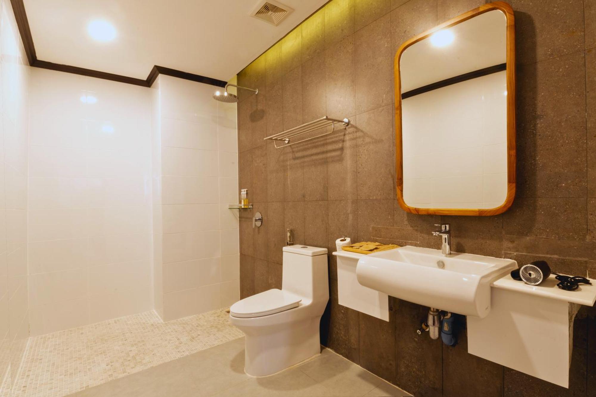 Oudomsin Vangvieng Hotel Ванг Виенг Екстериор снимка