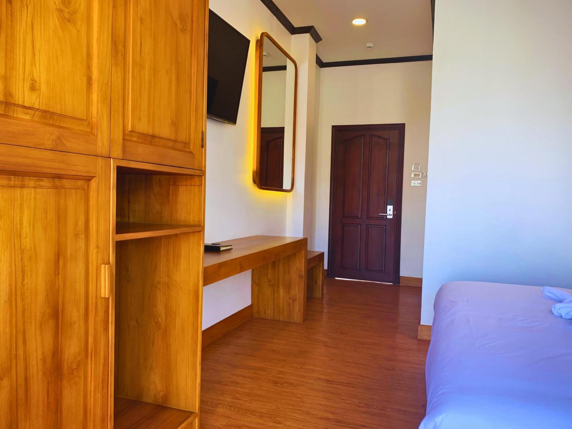 Oudomsin Vangvieng Hotel Ванг Виенг Екстериор снимка