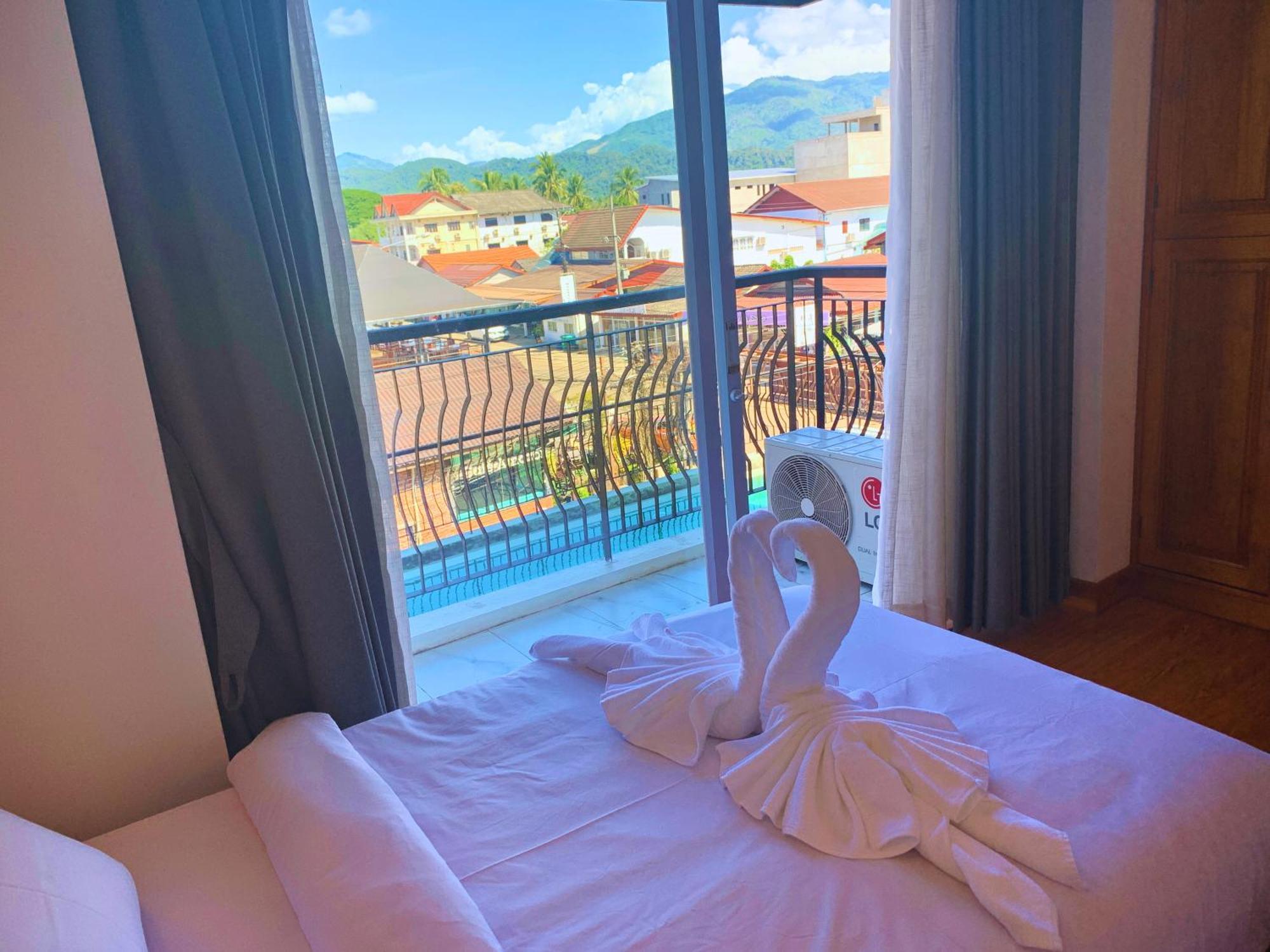 Oudomsin Vangvieng Hotel Ванг Виенг Екстериор снимка