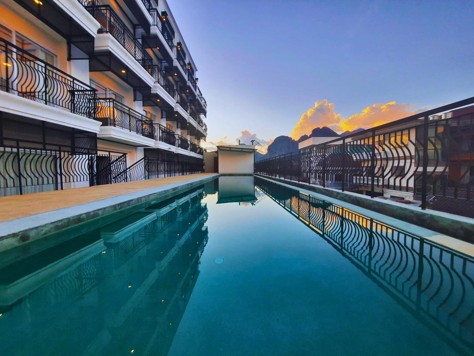 Oudomsin Vangvieng Hotel Ванг Виенг Екстериор снимка